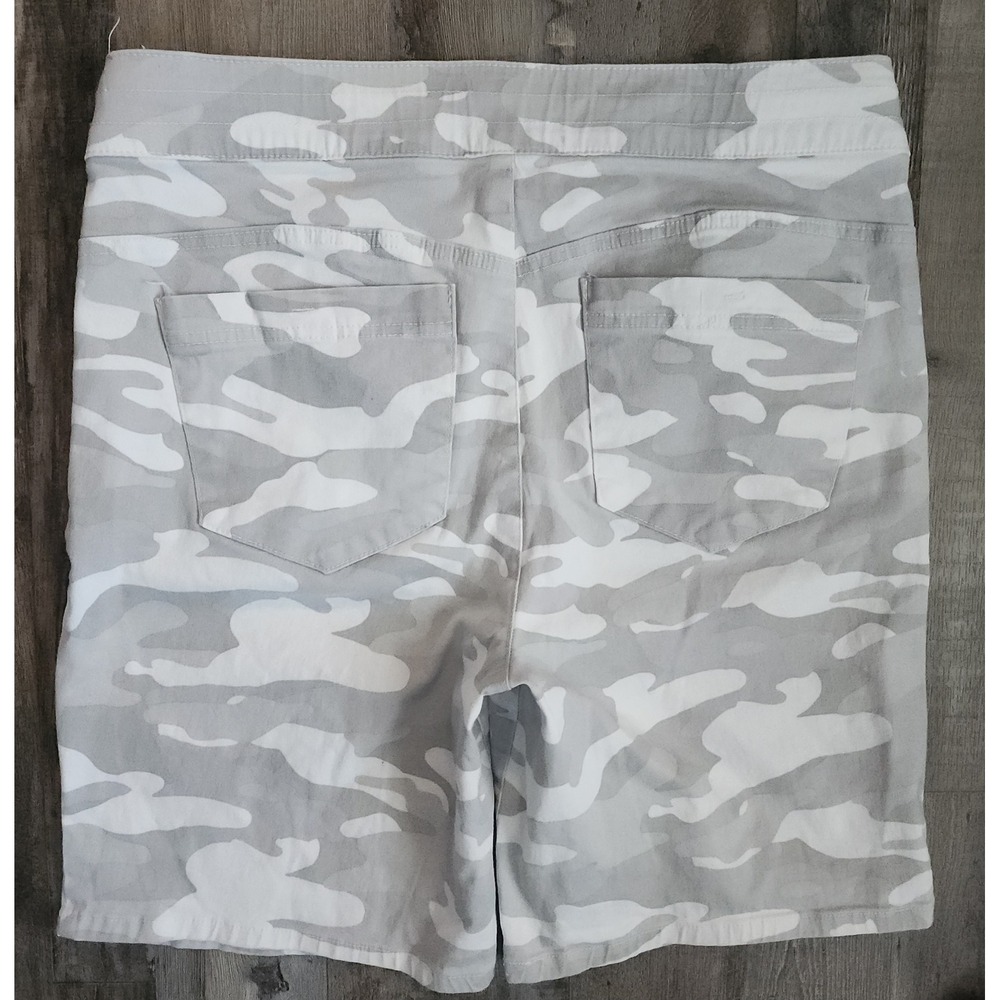 Democracy Shorts Womens 12 Gray Camo High Rise Drawstring Casual BH81489KX2 - Picture 7 of 7
